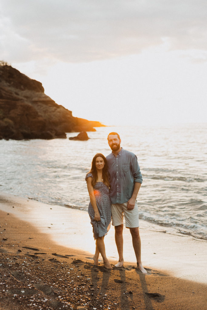 maui photographer sunset couple photos couple laughing on the beach