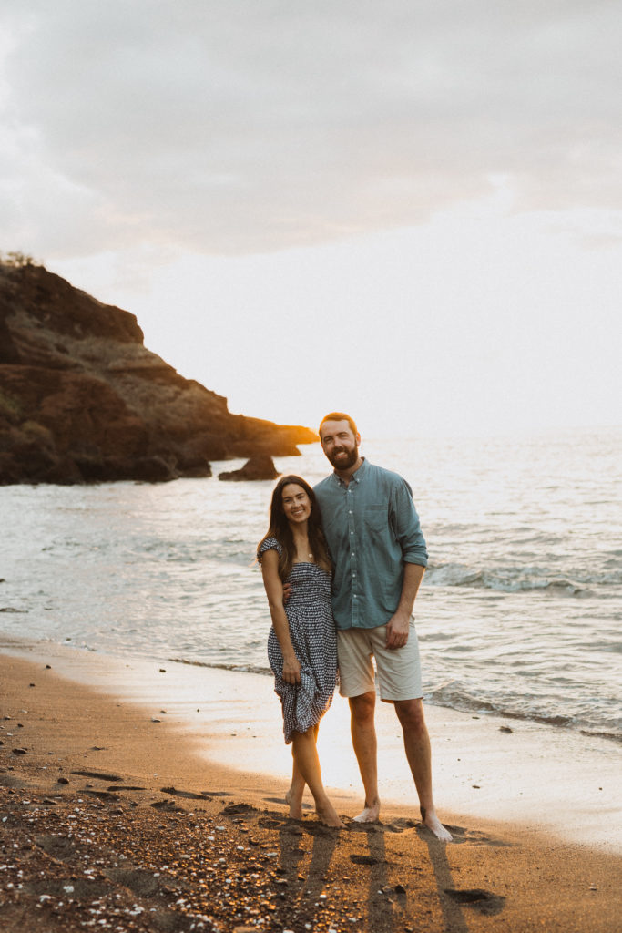 maui photographer sunset couple photos couple laughing on the beach
